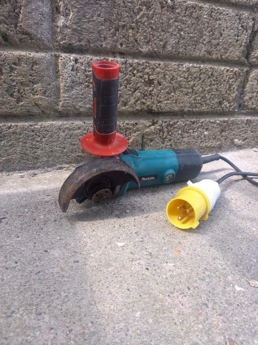 Makita Angle Grinder - Image 3