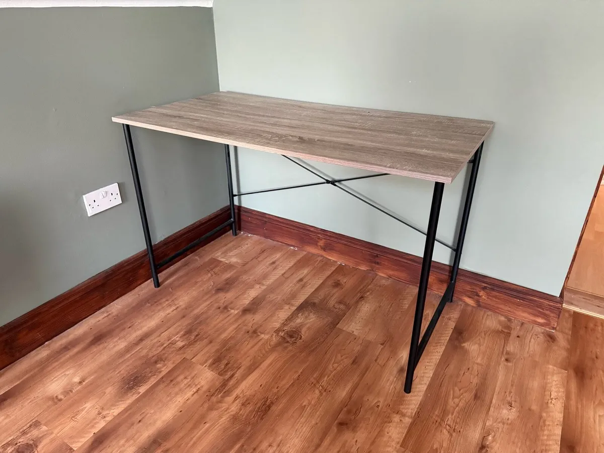 Jysk desk