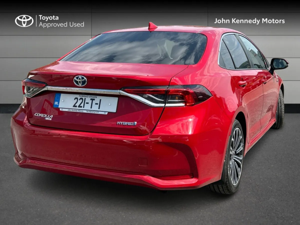 Toyota Corolla HYBRID LUNA SPORT SAL - Image 2