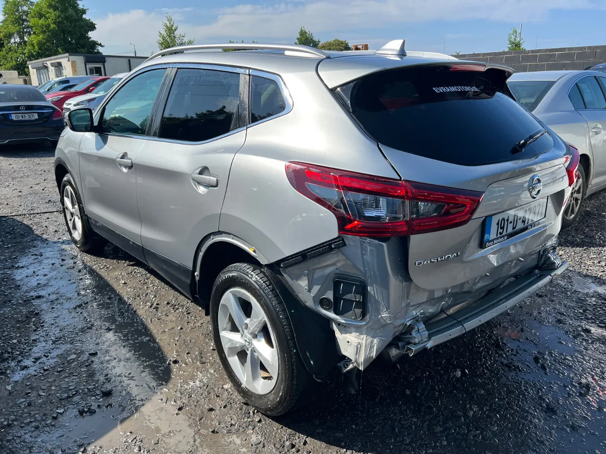 2019 Qashqai 1.3 Petrol only 81 kms - Image 4