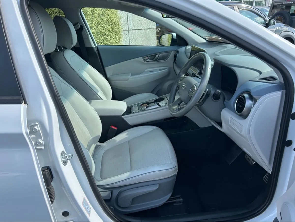 Hyundai Kona Premium EV 64kwh 5DR  full Leather - Image 4