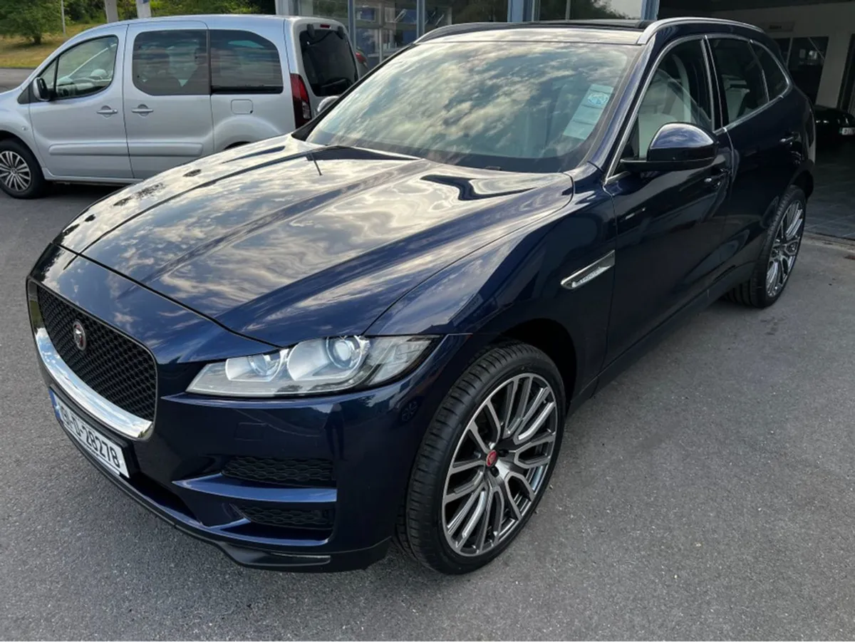Jaguar F- PACE 2.0 D180 AWD Portfolio Panoramic R - Image 4