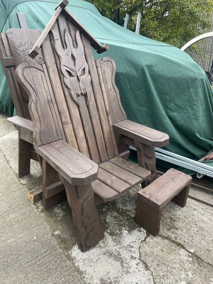 Large heavy duty garden chair with matching stool - Image 1