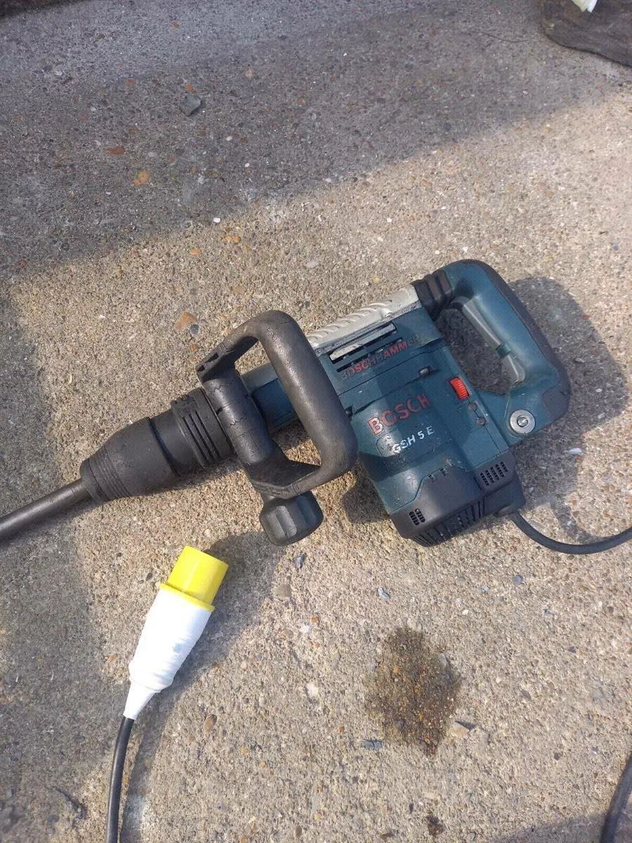 Bosch SDS Max Breaker - Image 1