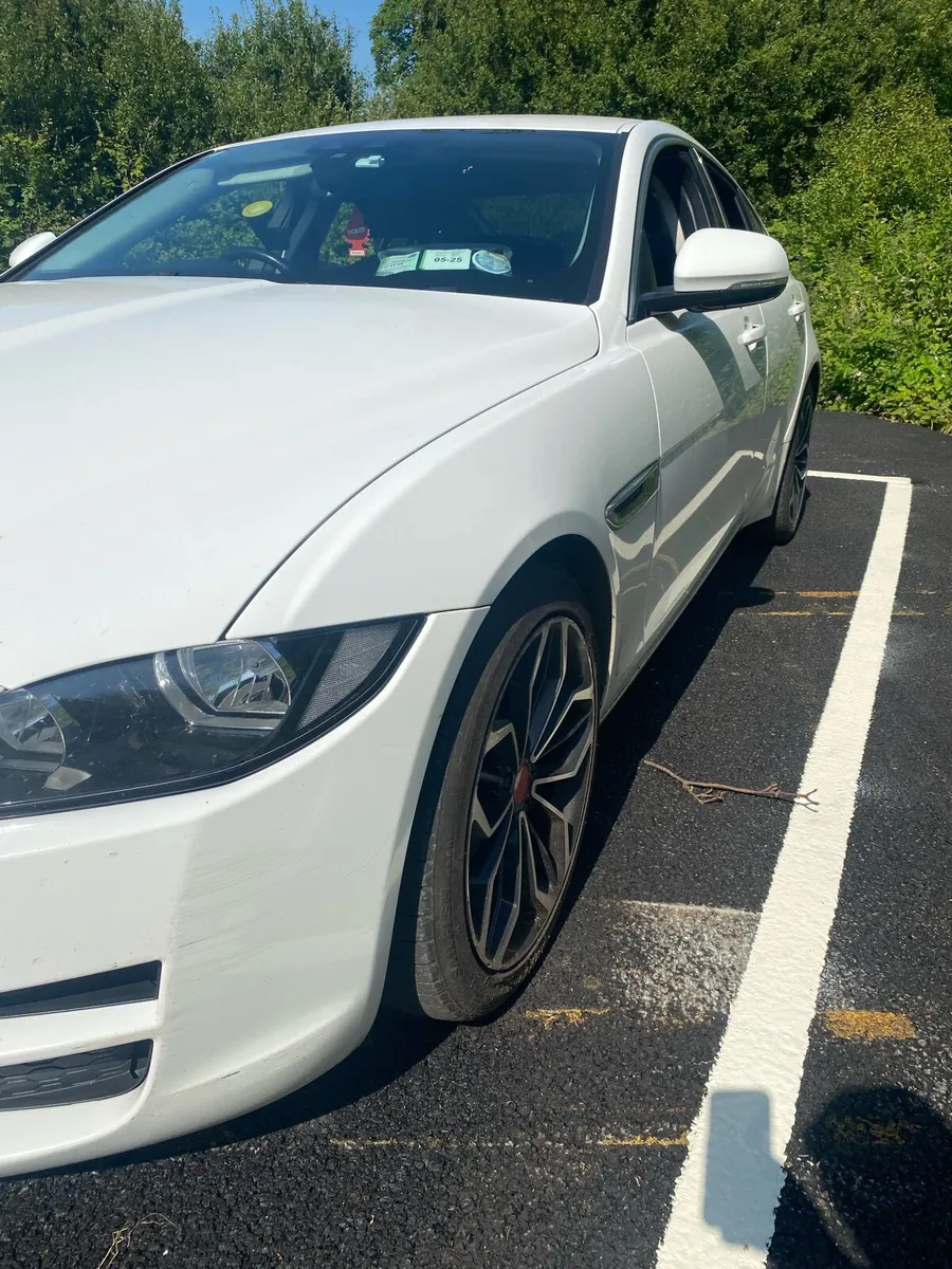 Jaguar XE SE - Image 2