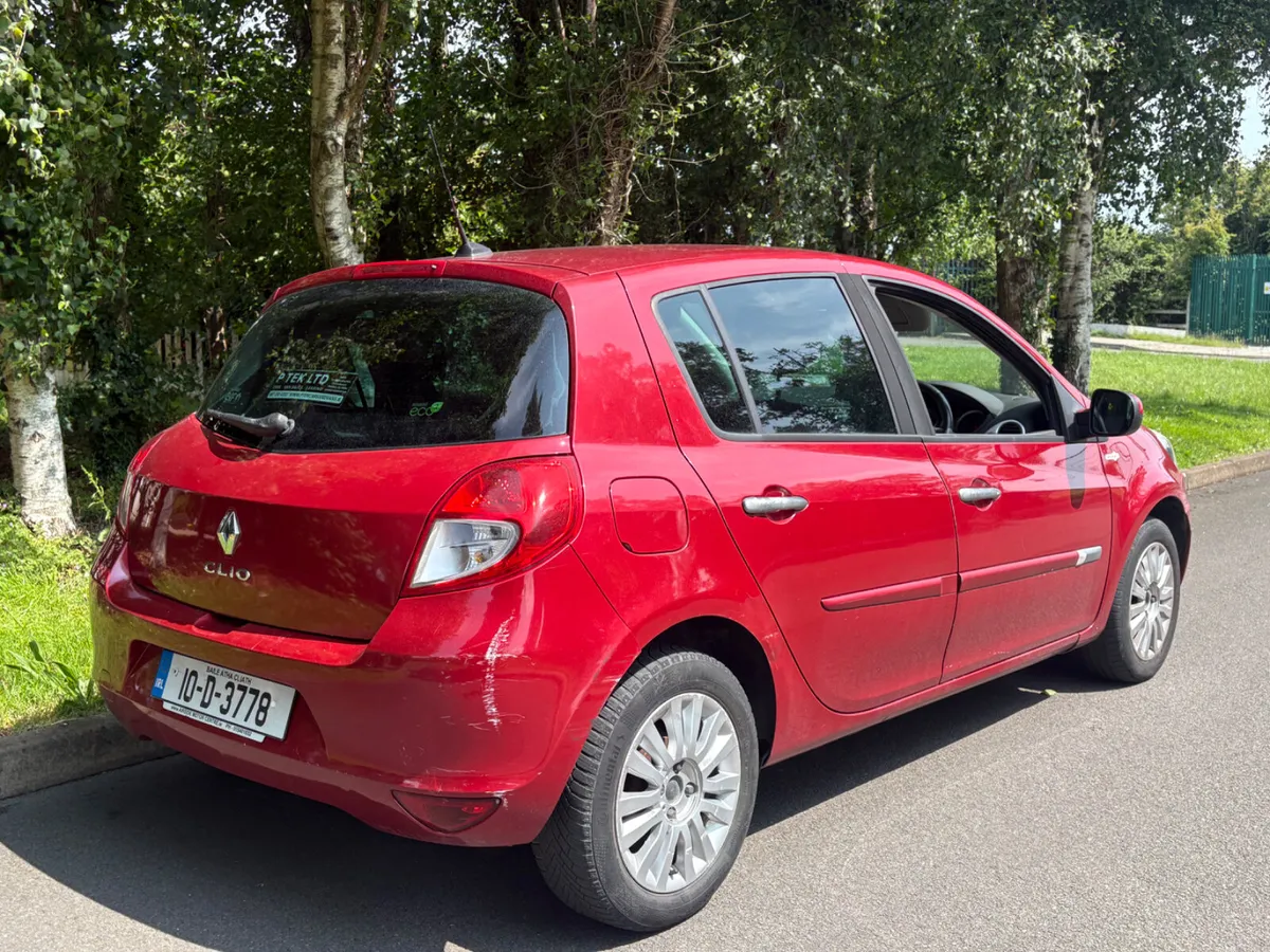 2010 Renault clio 1.1 Tom Tom model - Image 3