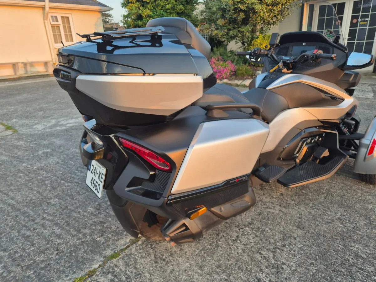 BRP CAN-AM 2024 - Image 2