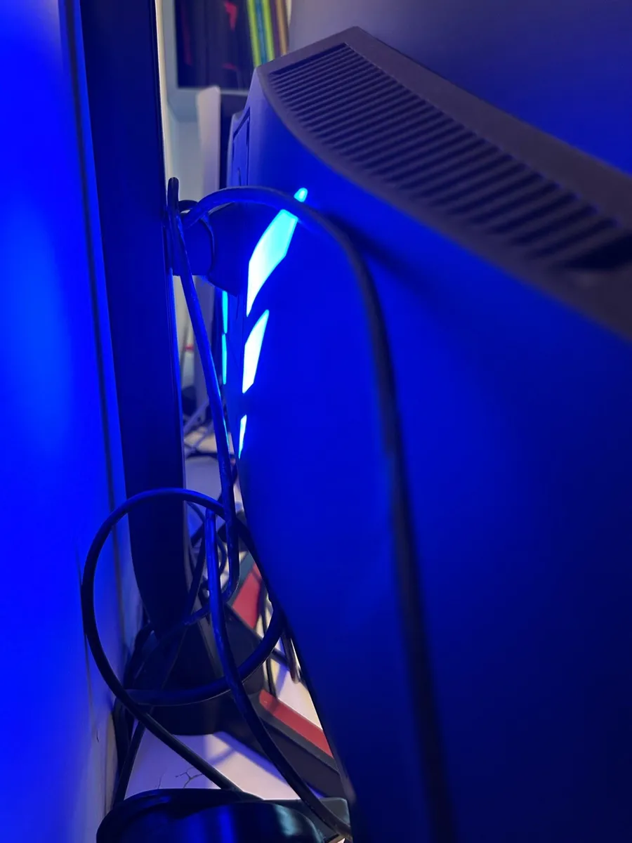 “32’’ HANNspree HG324QJB Curved 2K Gaming Monitor - Image 4
