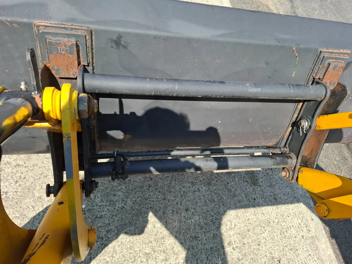 TS115A LOADER - Image 3