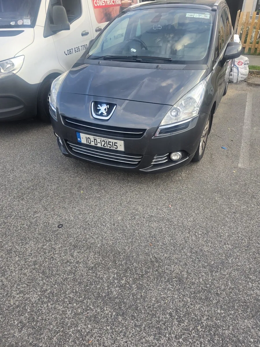 Peugeot 5008 - Image 1