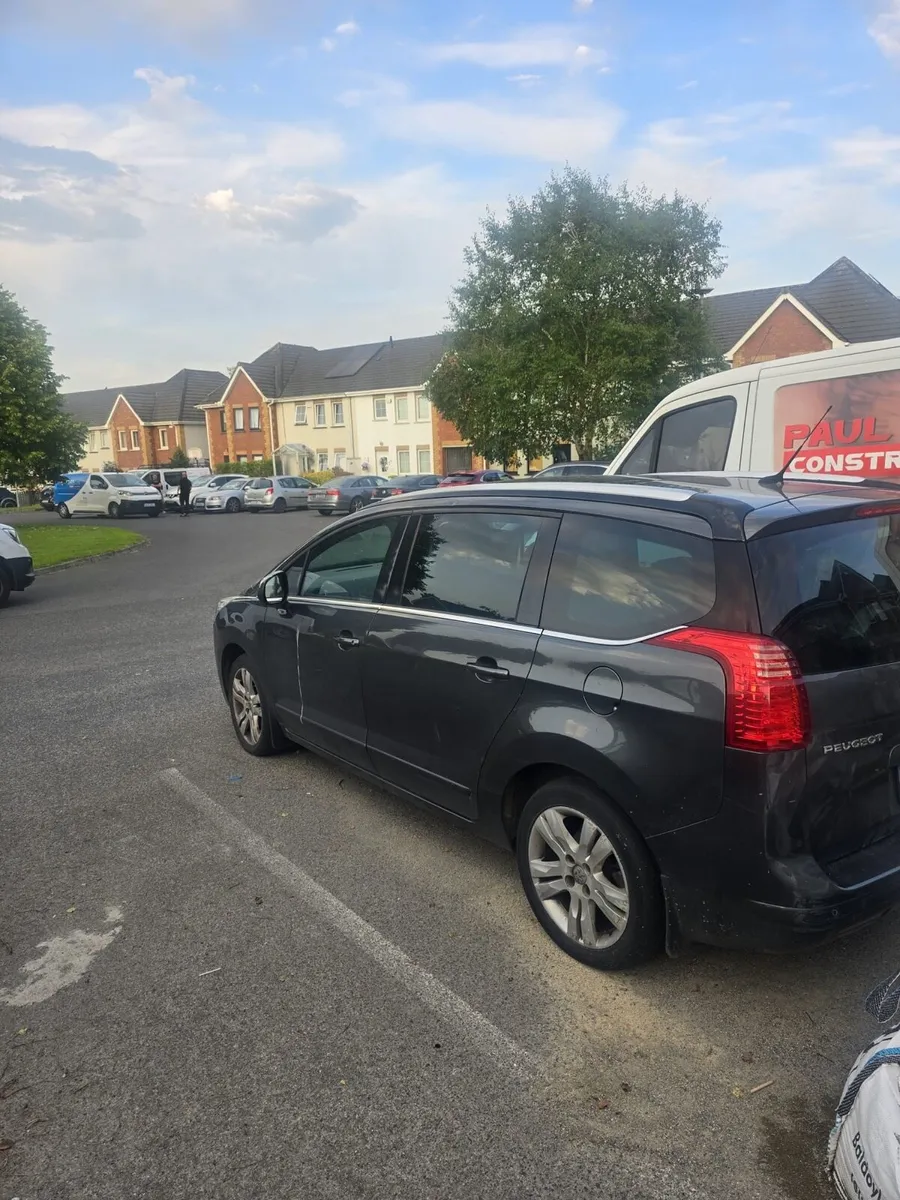 Peugeot 5008 - Image 2