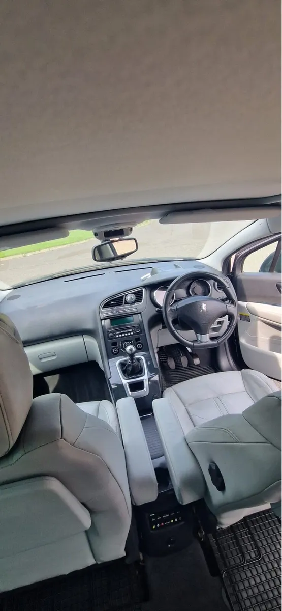 Peugeot 5008 - Image 4