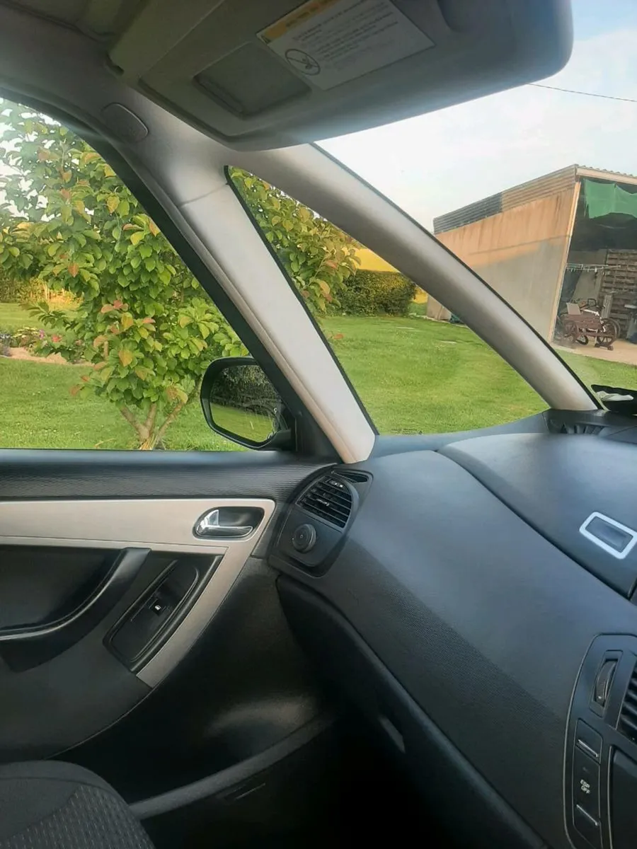 Car - Image 4