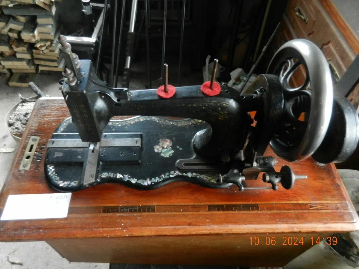 sewing machine - Image 3