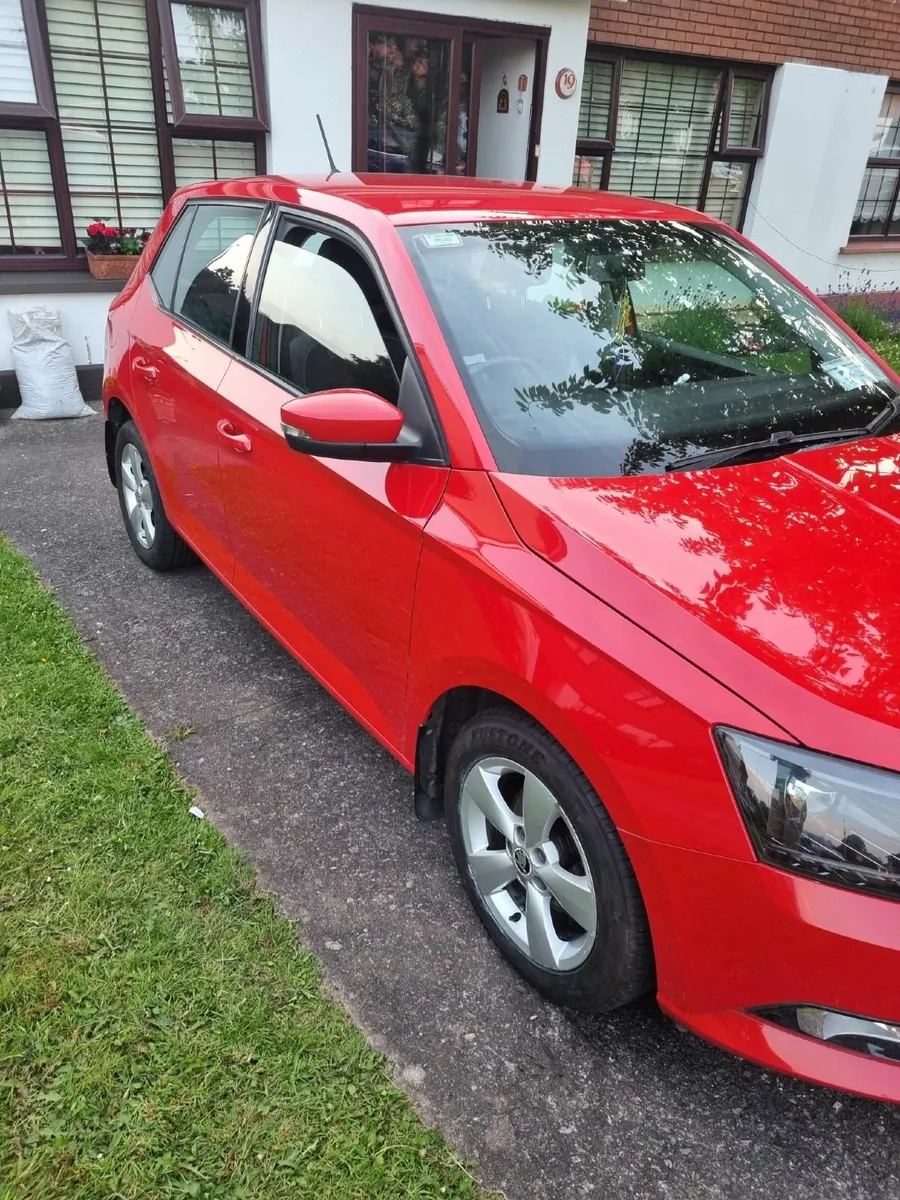Skoda Fabia 2015 - Image 2