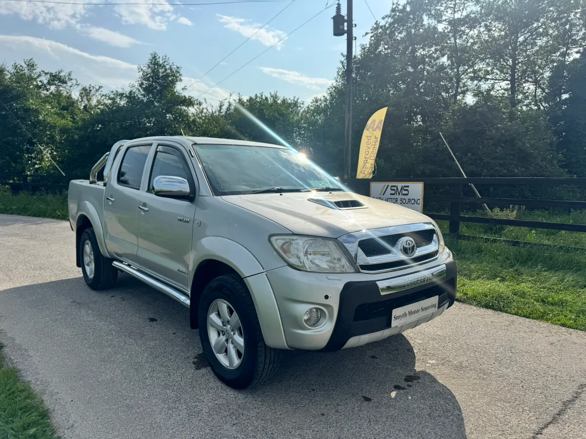 2010 Toyota Hilux Invincible 3.0L D4D***** - Image 2
