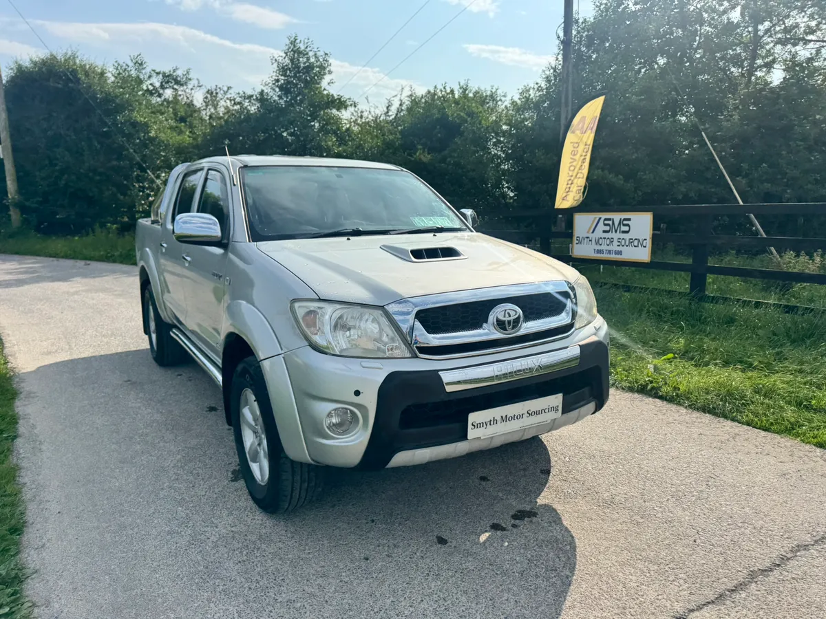 2010 Toyota Hilux Invincible 3.0L D4D***** - Image 3