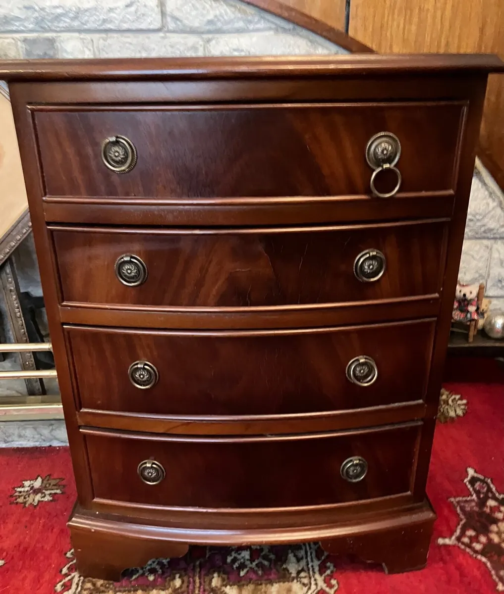 Chest of drawers - Image 2