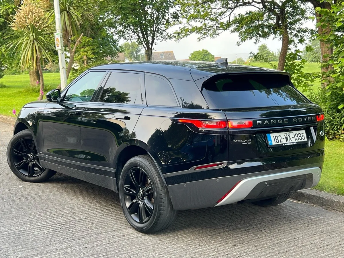 182 RANGE ROVER VELAR 2.0 R-DYNAMIC HSE - Image 4