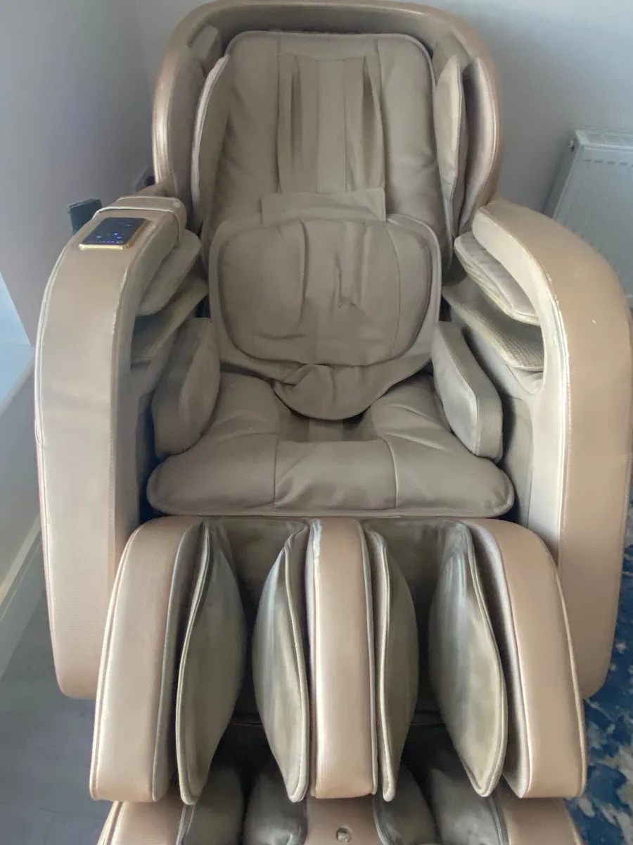 Massage chair - Image 1