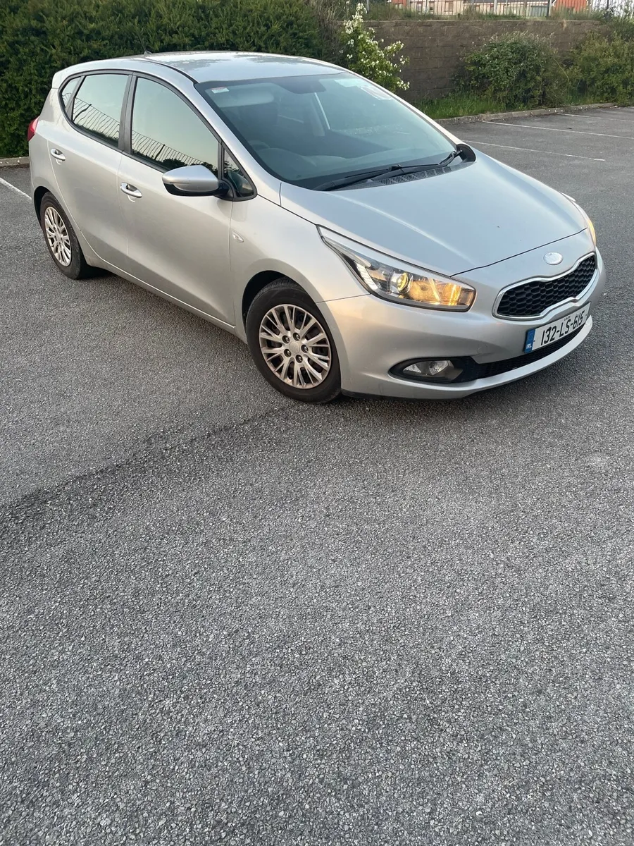 Kia Ceed 2013 - Image 2