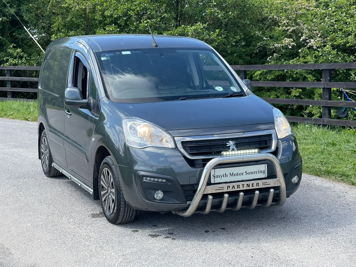 181 Peugeot Partner 3 seater Minter****No Vat - Image 2