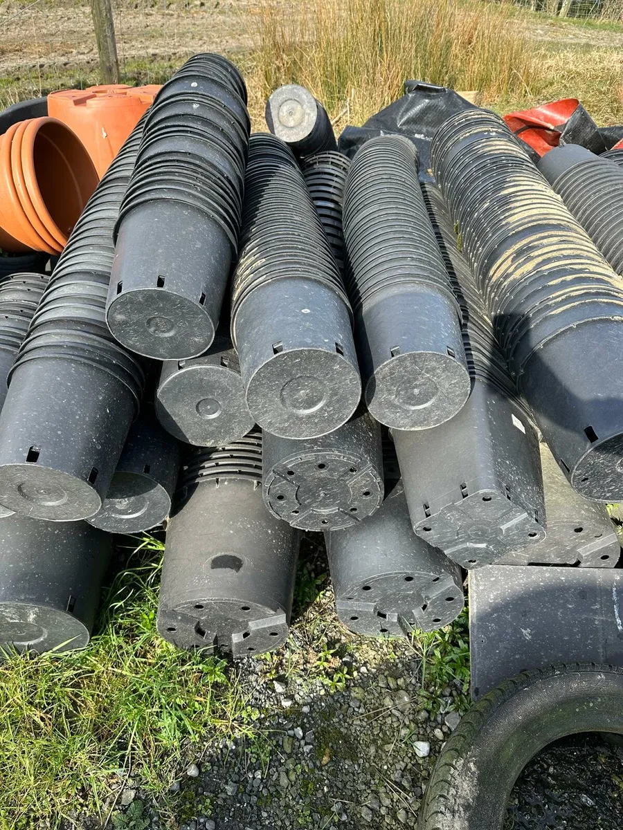 Garden Pots - Image 1