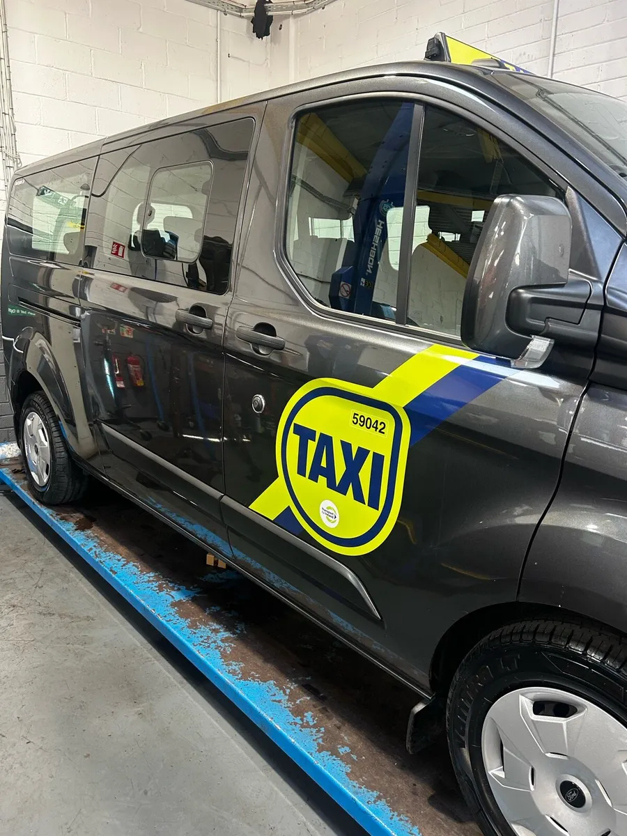 Taxi rental from €300 per week - Image 1