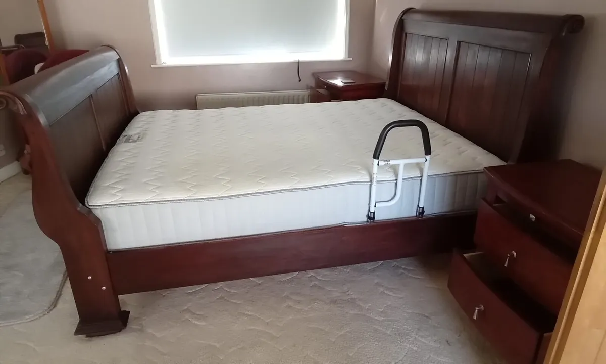 Bedroom Set, KS Sleigh Bed, 2 lockers & Drawers - Image 3
