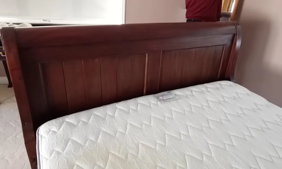Bedroom Set, KS Sleigh Bed, 2 lockers & Drawers - Image 4