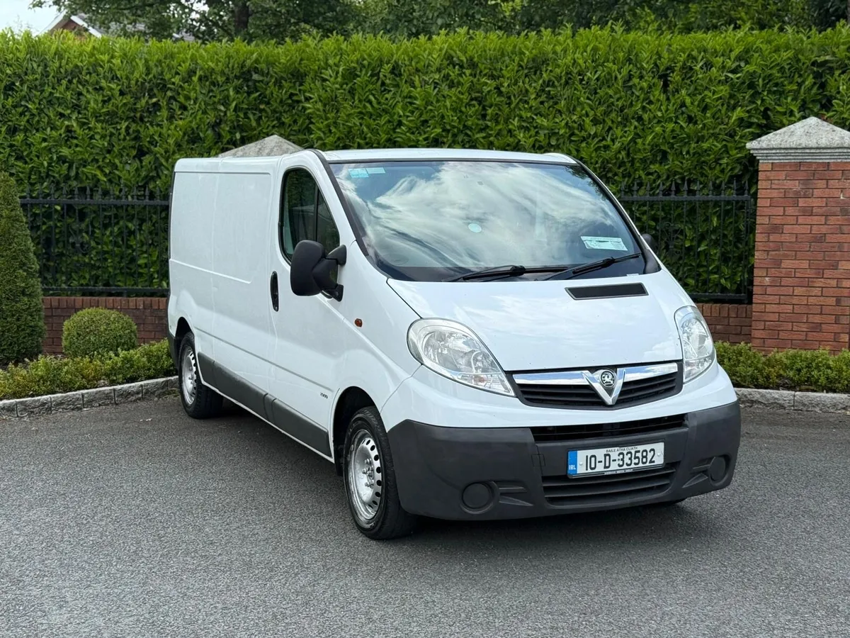 Vauxhall Vivaro - Image 2