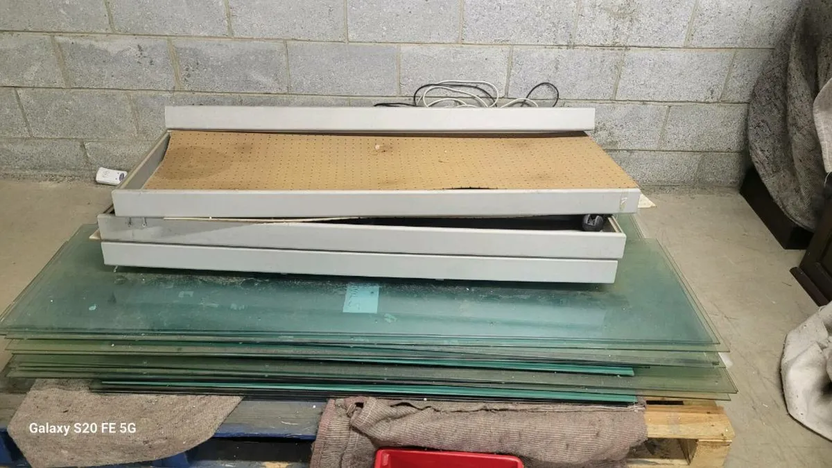Glass Display Stand with lights