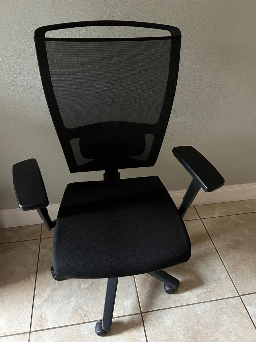 Office Chair - Image 1