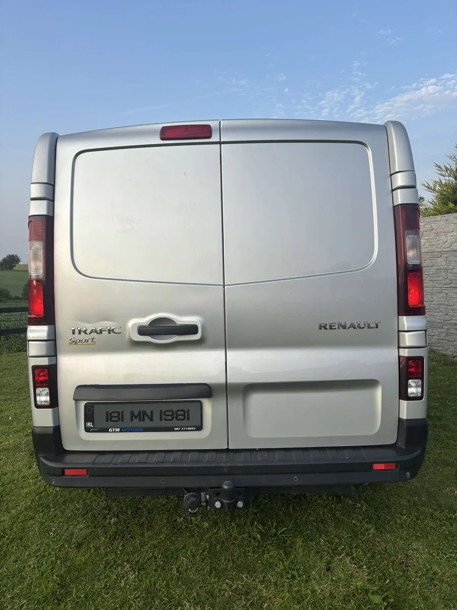 RENAULT TRAFFIC SWB SPORT - Image 4