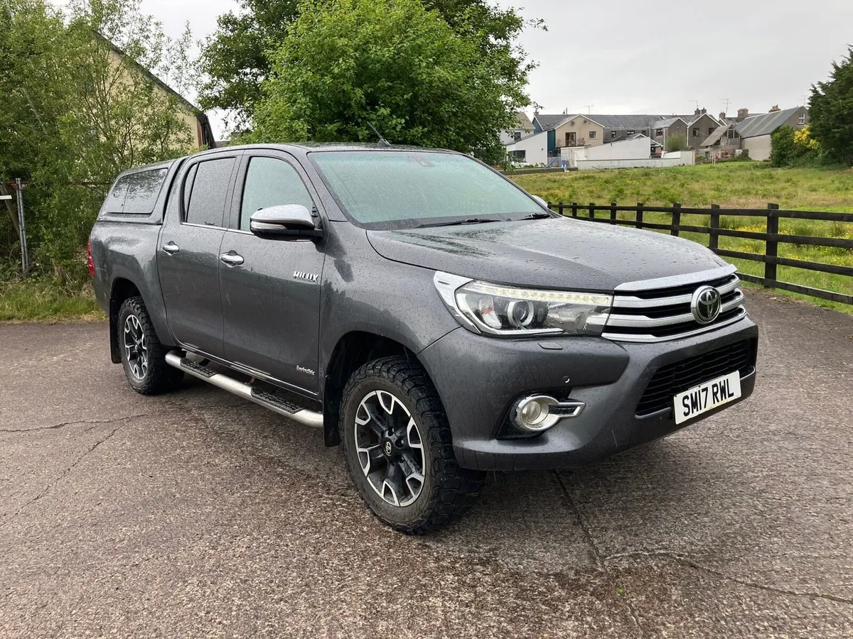 2017 Toyota Hilux - Image 1