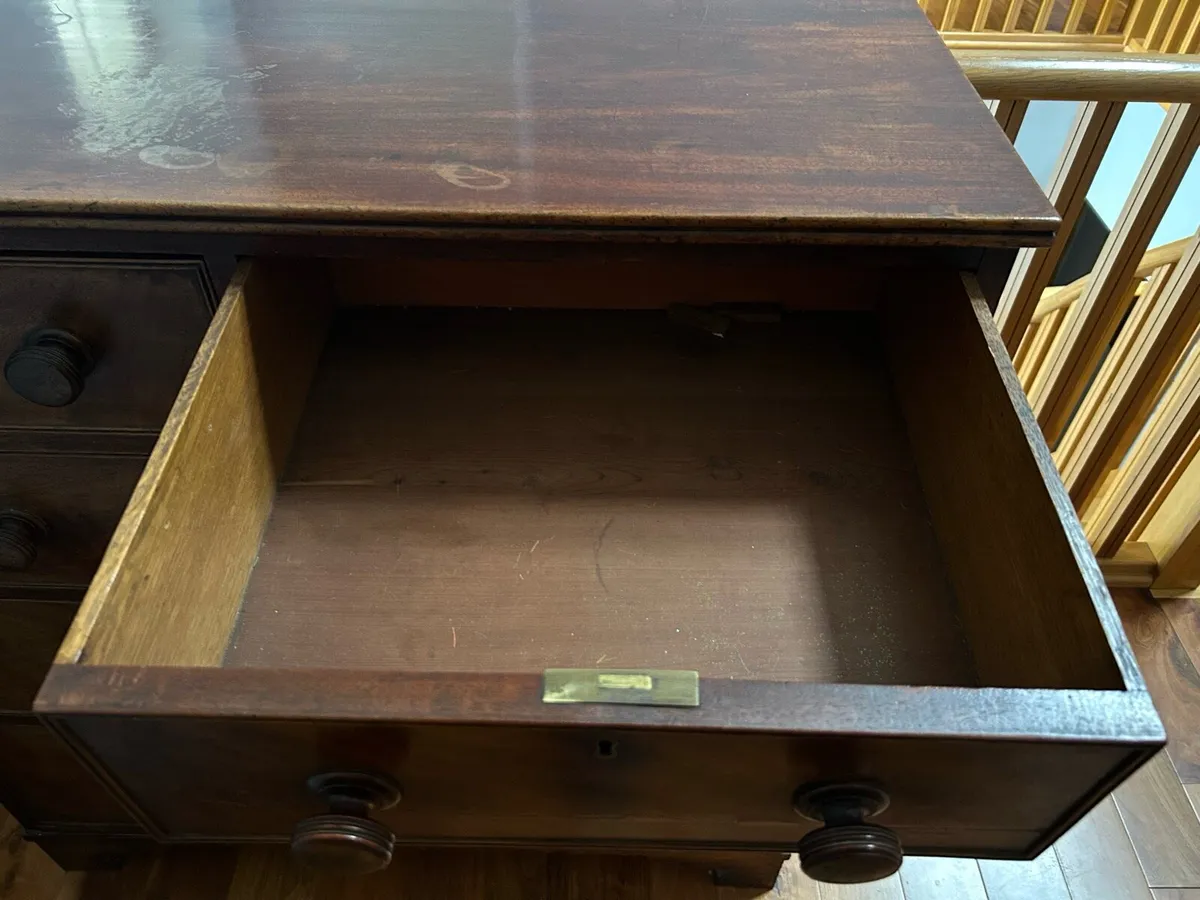 Mahogany chest of drawers - Image 2