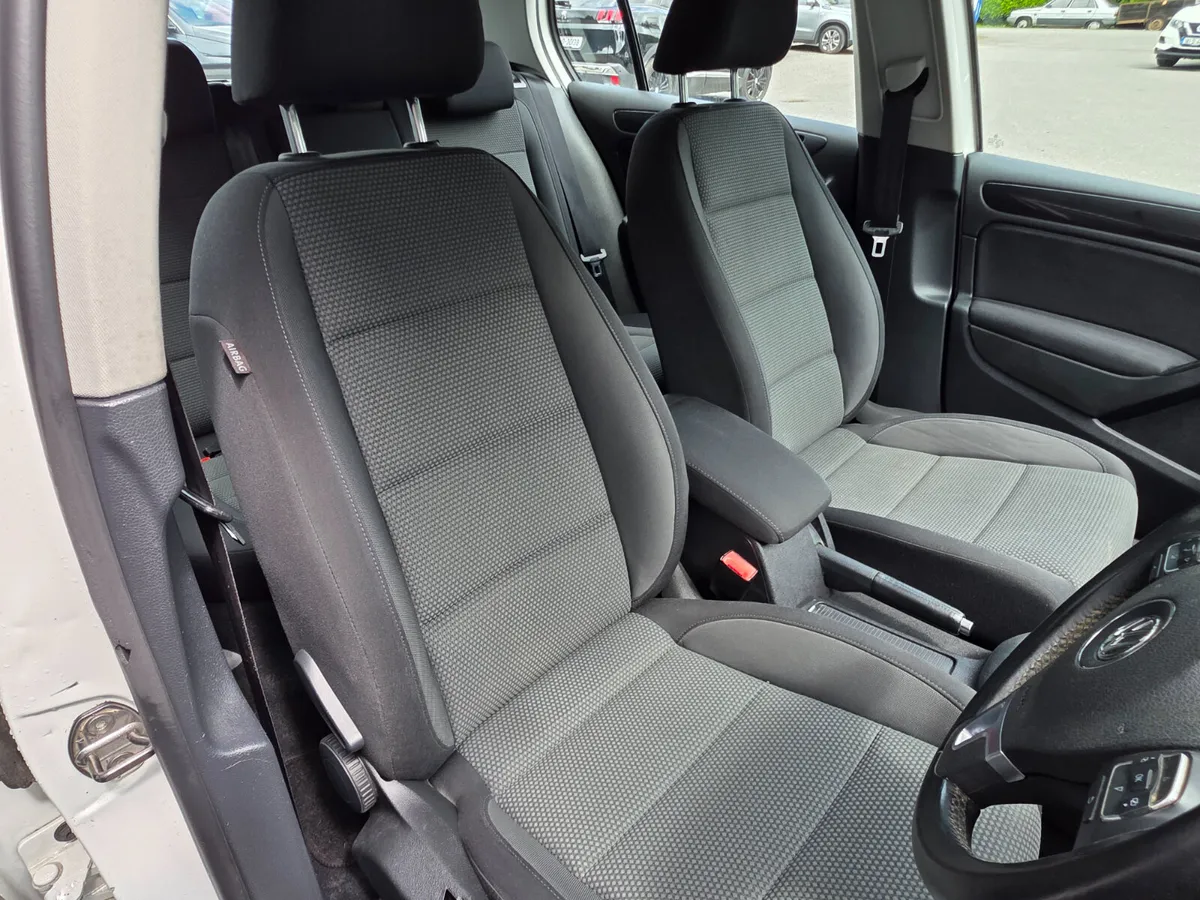 2012 Volkswagen Golf 1.6 TDI EDITION-R - Image 4