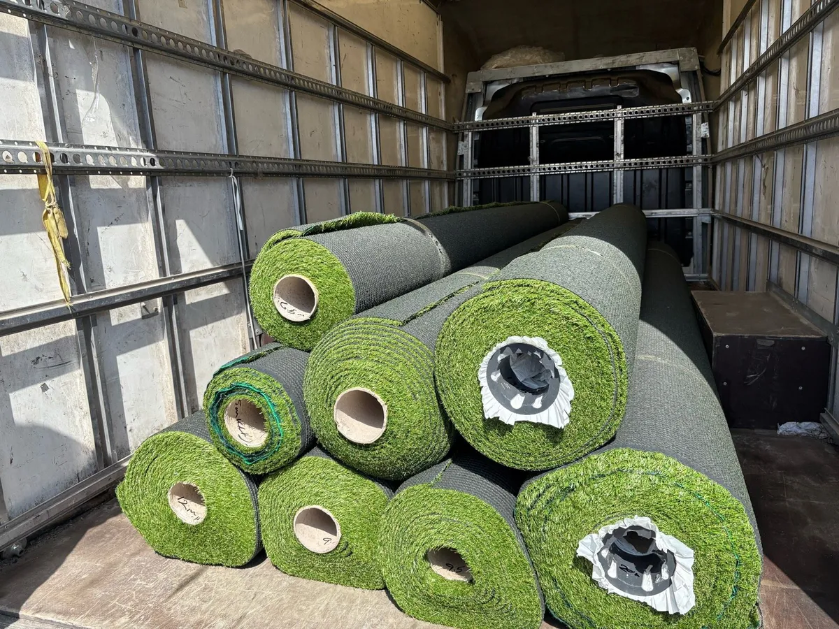 40MM fake grass on sale no deposit - Image 1