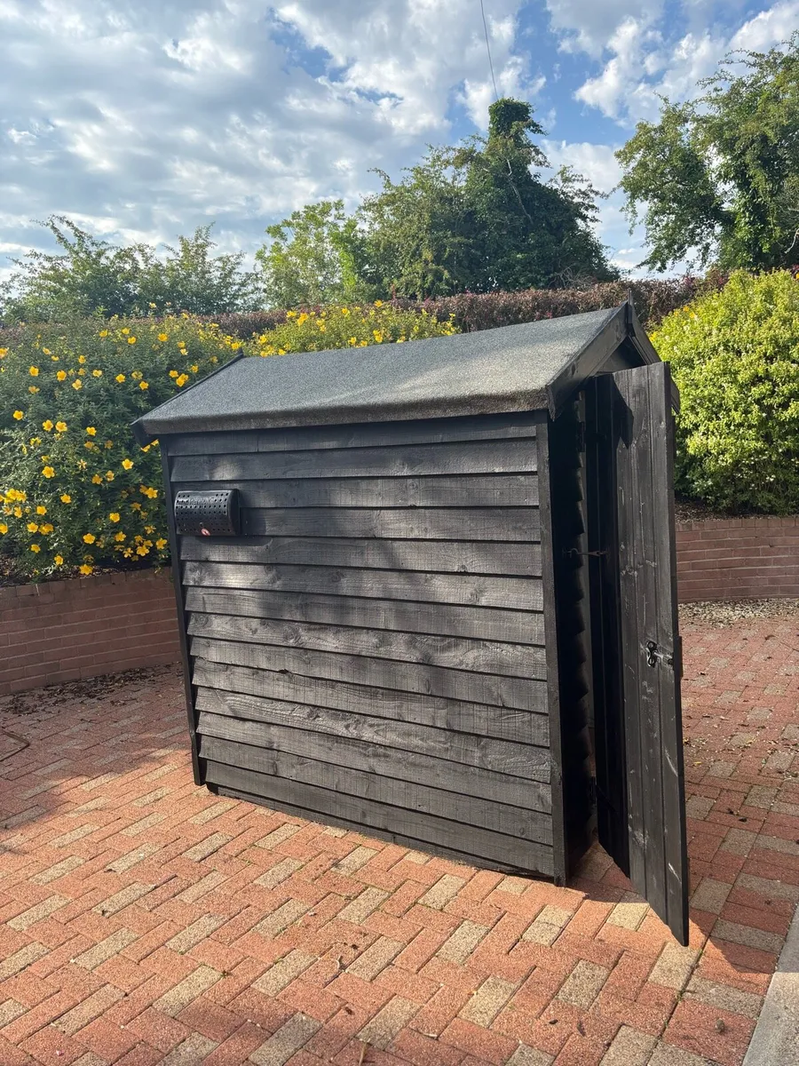 Dog shed/garden shed - Image 1
