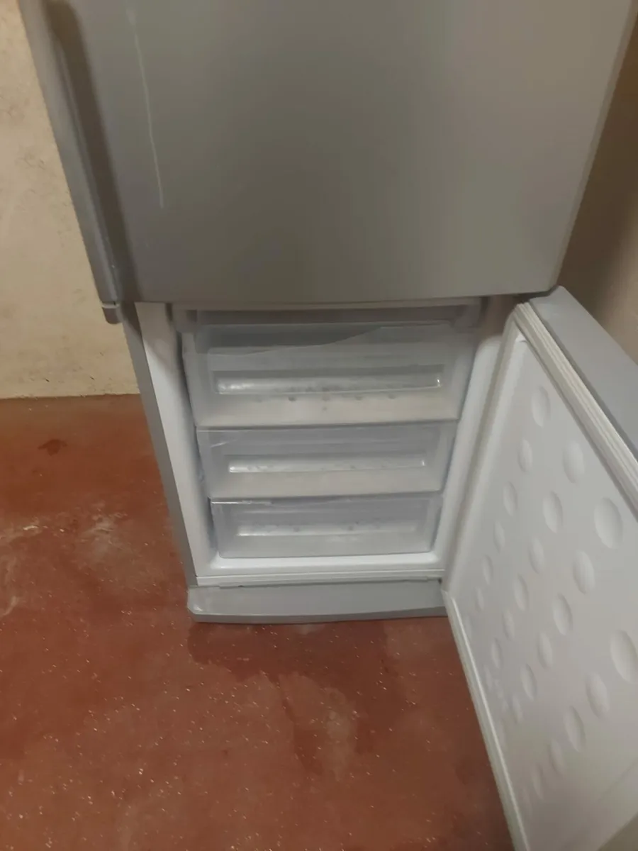 Fridge - Image 4