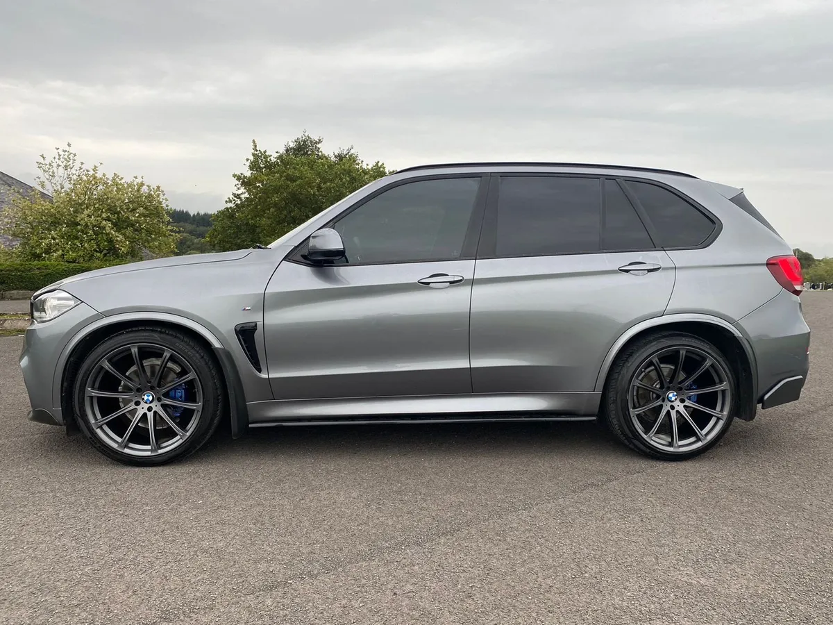 BMW X5 - Image 2