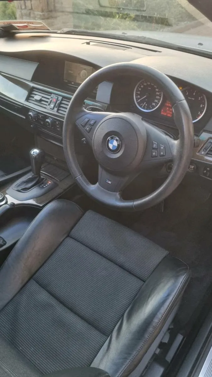 2007 Bmw 525i automatic - Image 3