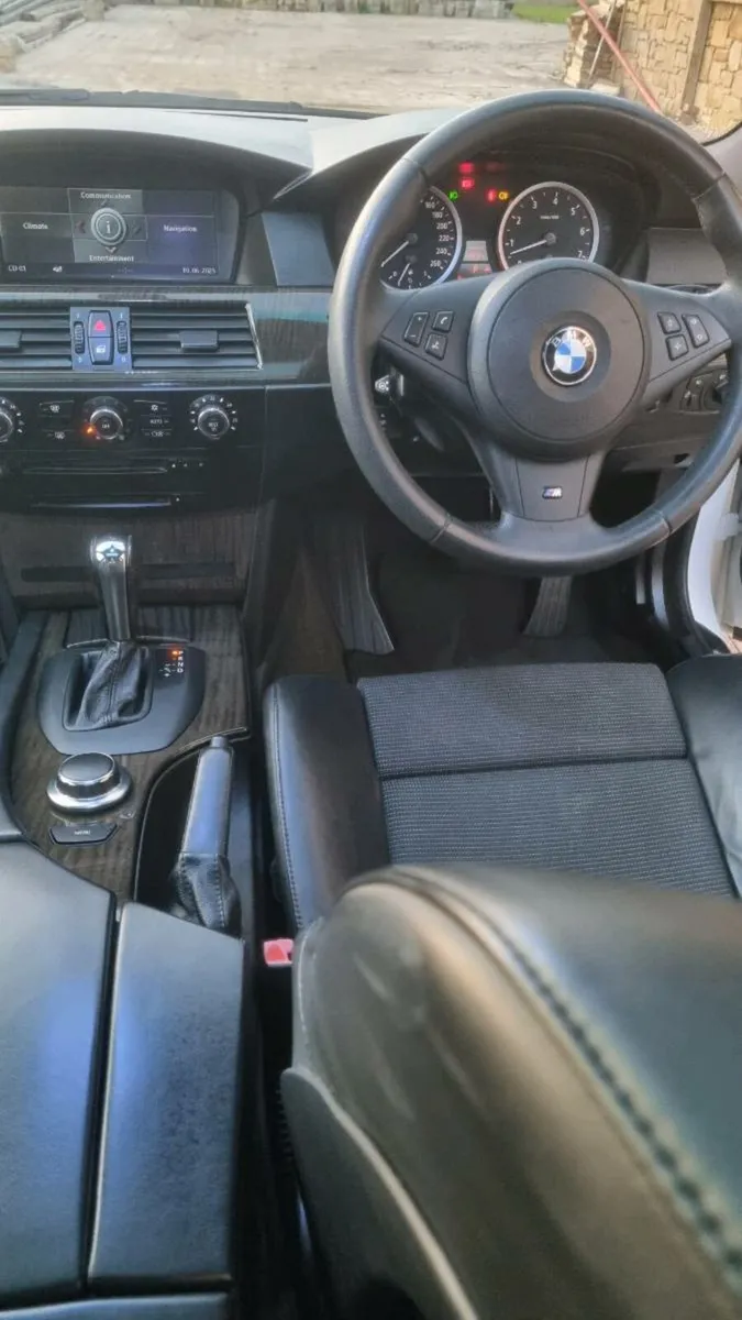 2007 Bmw 525i automatic - Image 4