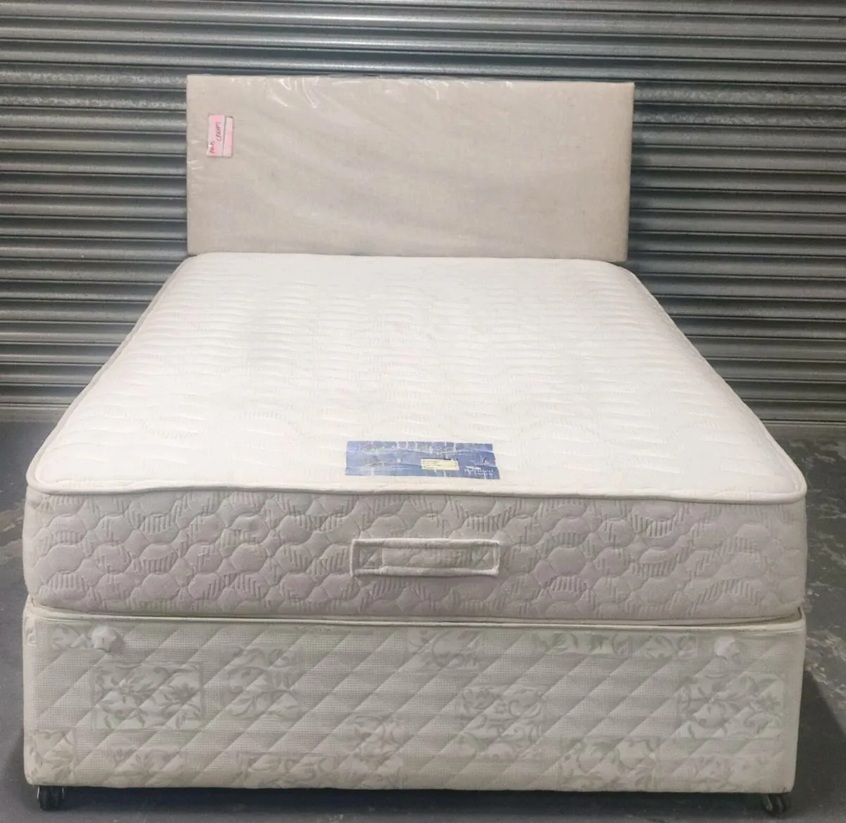 4ft6" bed & mattress *Delivery - Image 1
