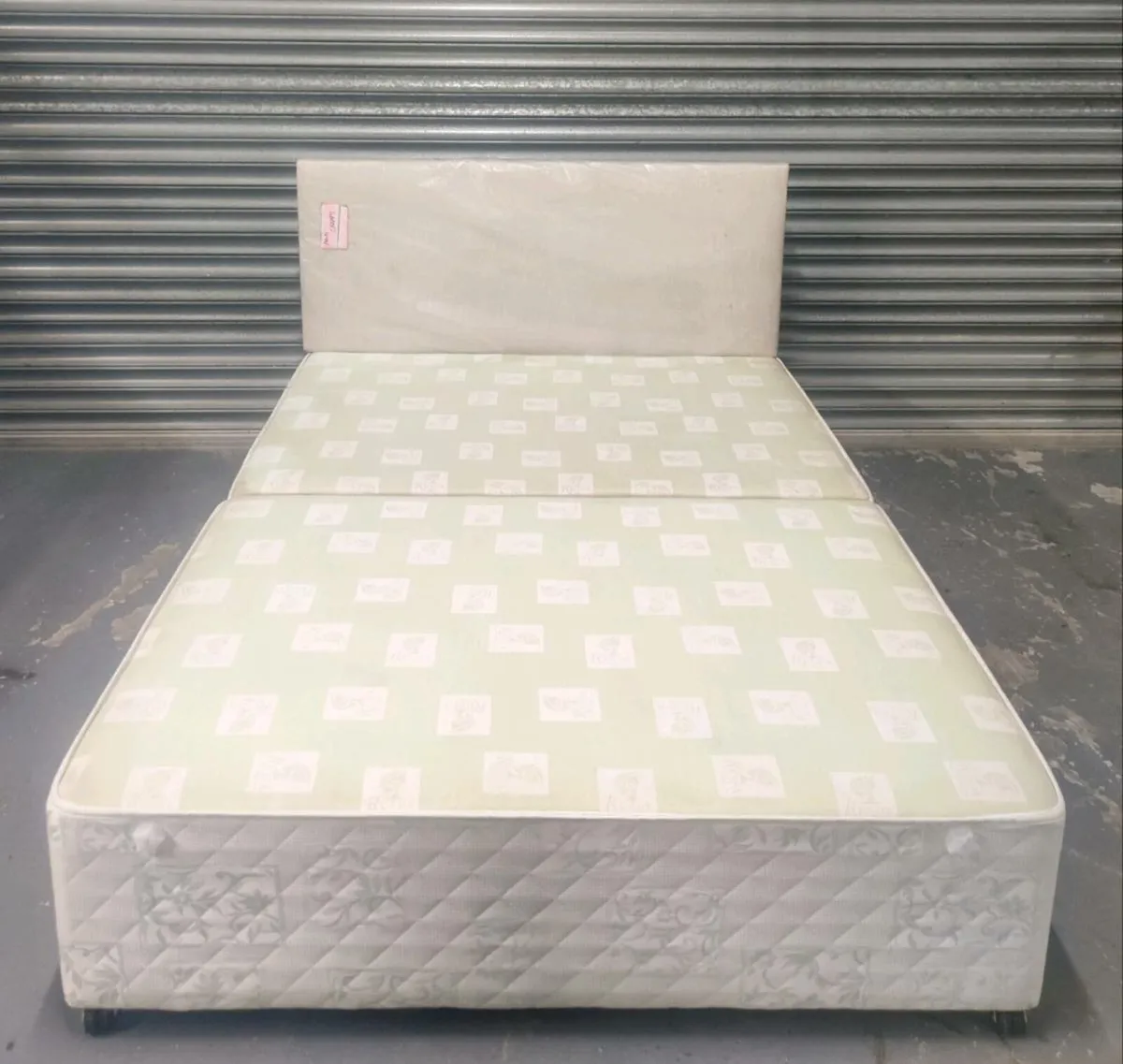 4ft6" bed & mattress *Delivery - Image 2