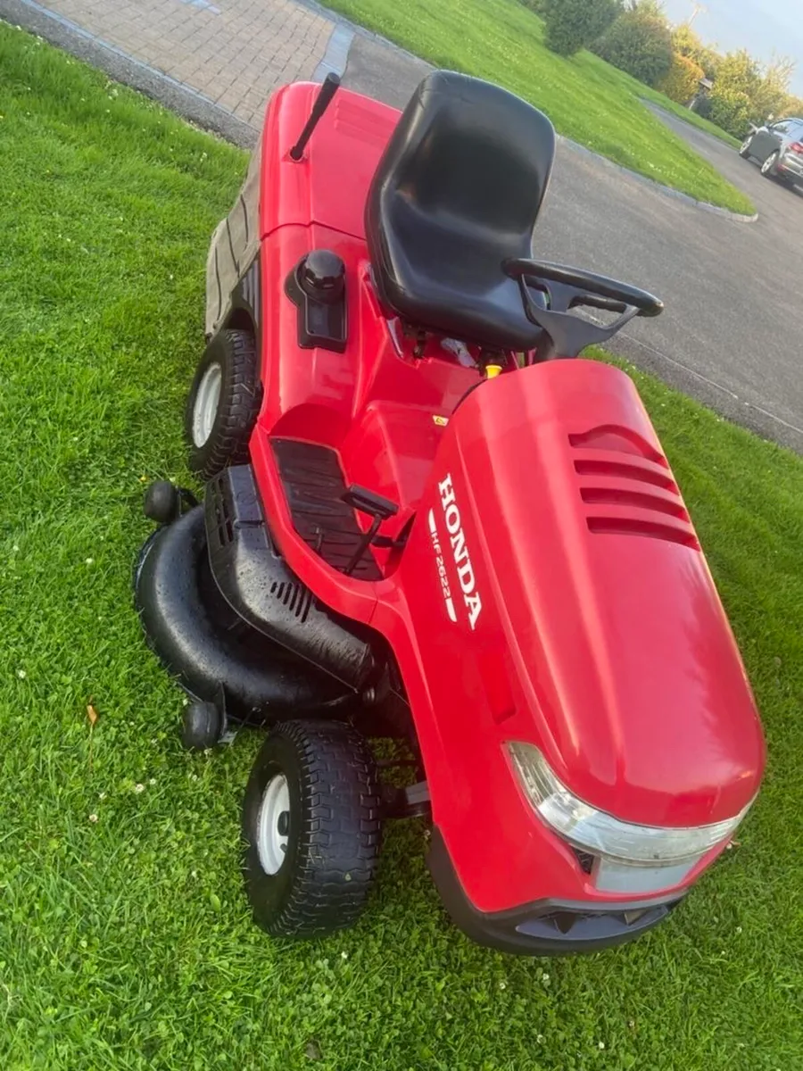 Ride on lawnmower - Image 4