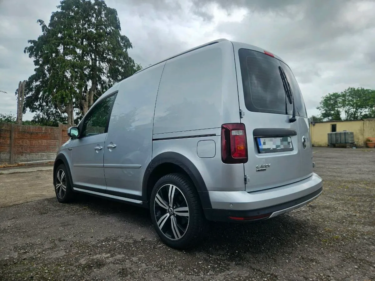Volkswagen Caddy Alltrack - Image 4