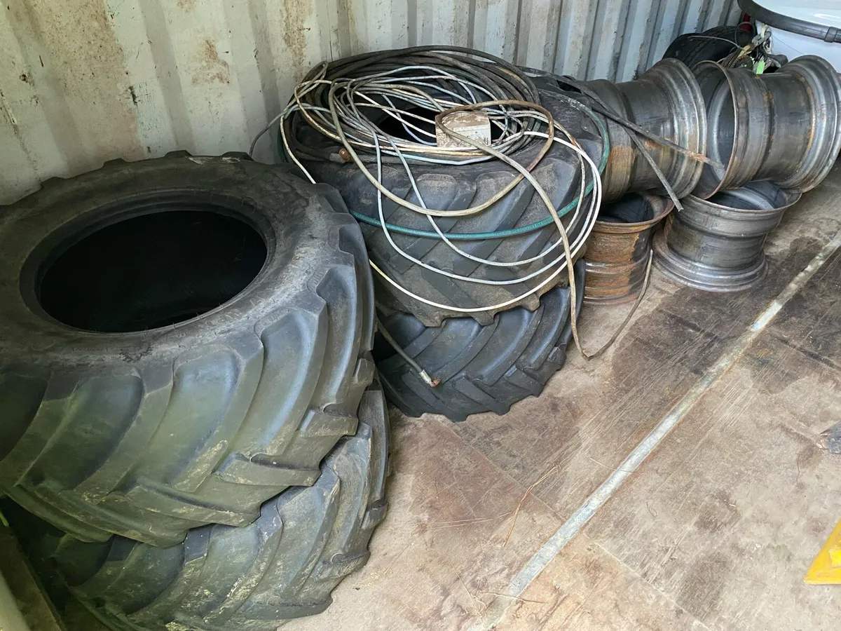 Trailer Tyres 425/55R17 Continental (x4) - Image 1
