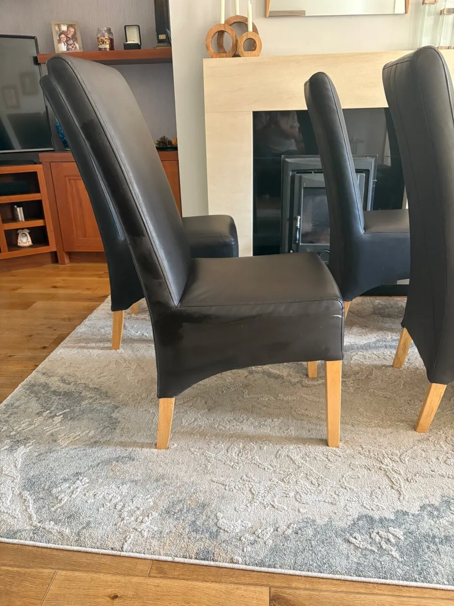 Dining room chairs - Image 1