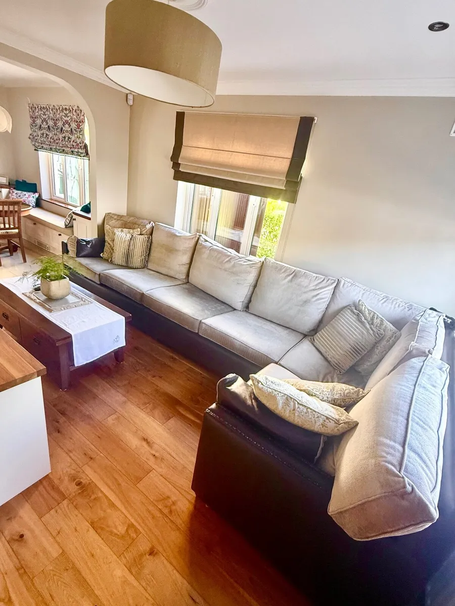 Couch - Image 3